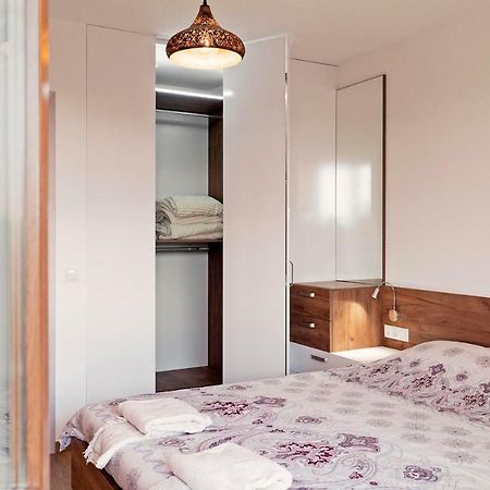 Center Apartment With Amazing View Sofia Bagian luar foto