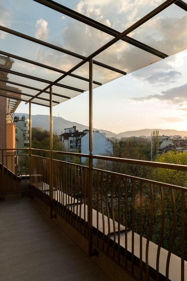 Center Apartment With Amazing View Sofia Bagian luar foto
