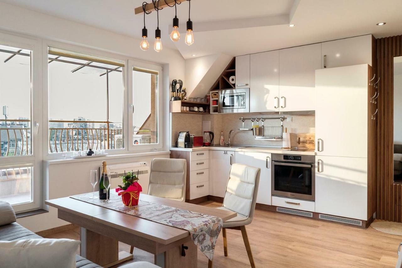 Center Apartment With Amazing View Sofia Bagian luar foto
